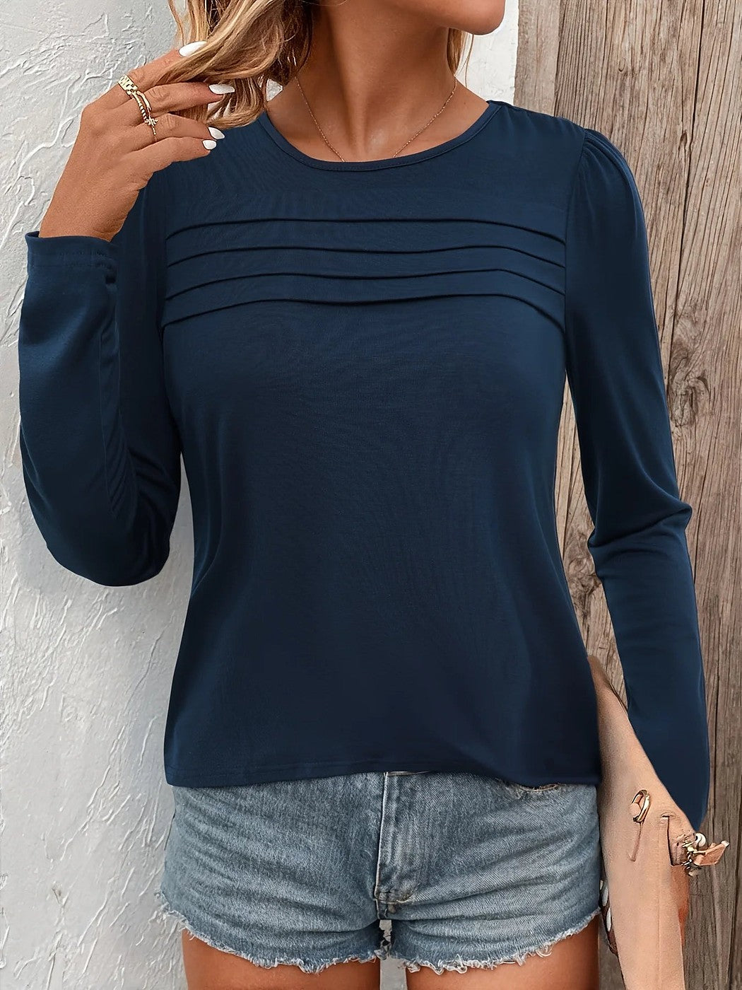 Women's Pintuck Round Neck Long Sleeve Blouse