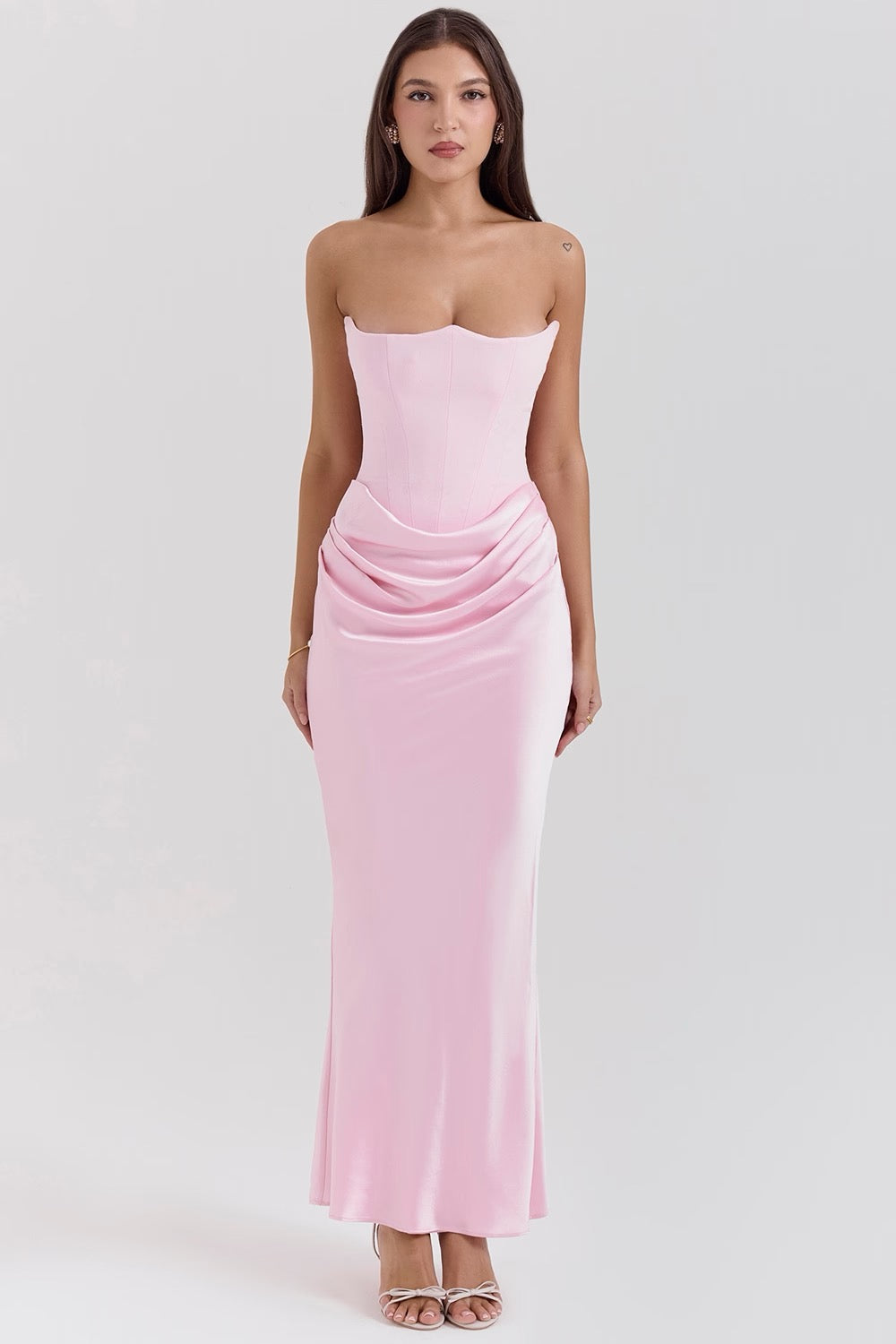 Elegant Lace Strapless Evening Dress for Women with Hourglass Fit | Timeless Glamour for Formal Events 2