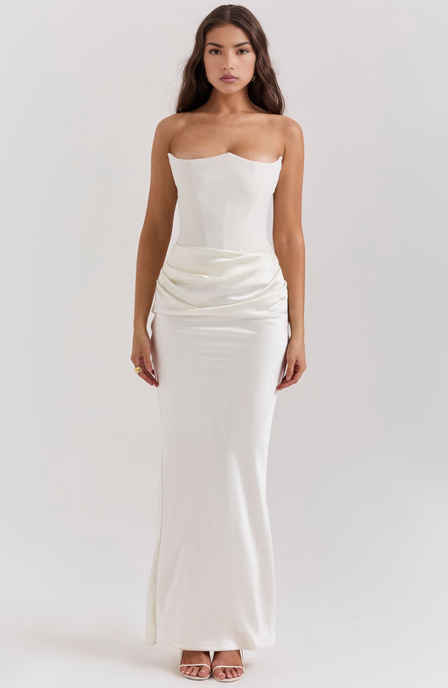 Elegant Lace Strapless Evening Dress for Women with Hourglass Fit | Timeless Glamour for Formal Events 4