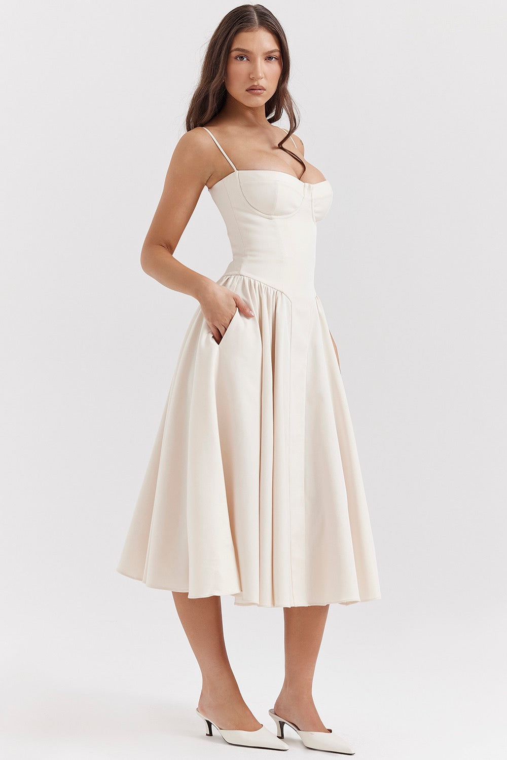 Lark Collection | Women's Evening Dress with Vintage Charm | Flattering Long Silhouette for Effortless Elegance 3