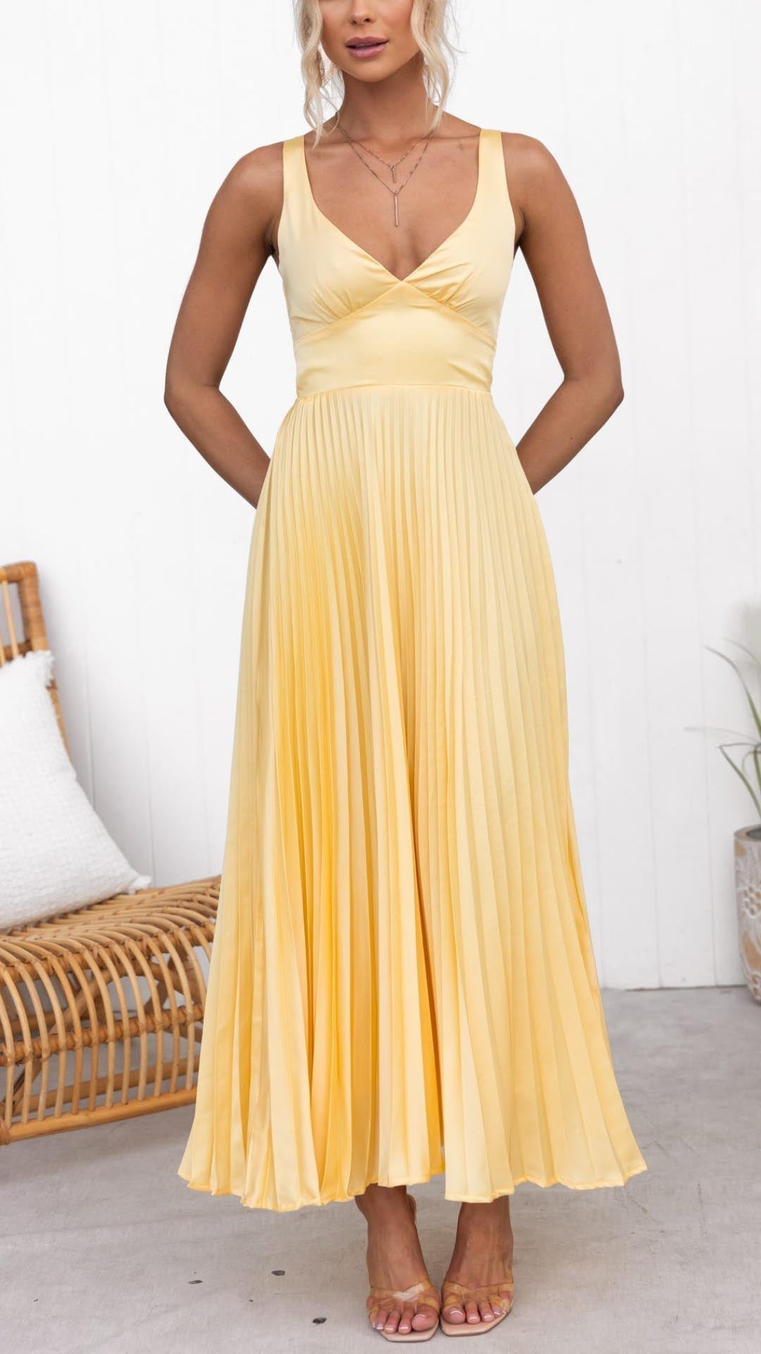 Rosalind | Pleated V-Neck Maxi Dress for Women with Flowing Silhouette | Elegant Evening Wear 1