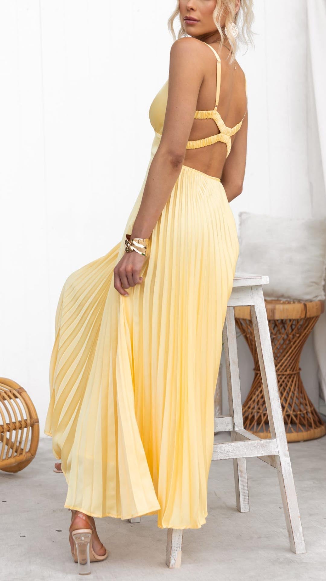 Rosalind | Pleated V-Neck Maxi Dress for Women with Flowing Silhouette | Elegant Evening Wear 3