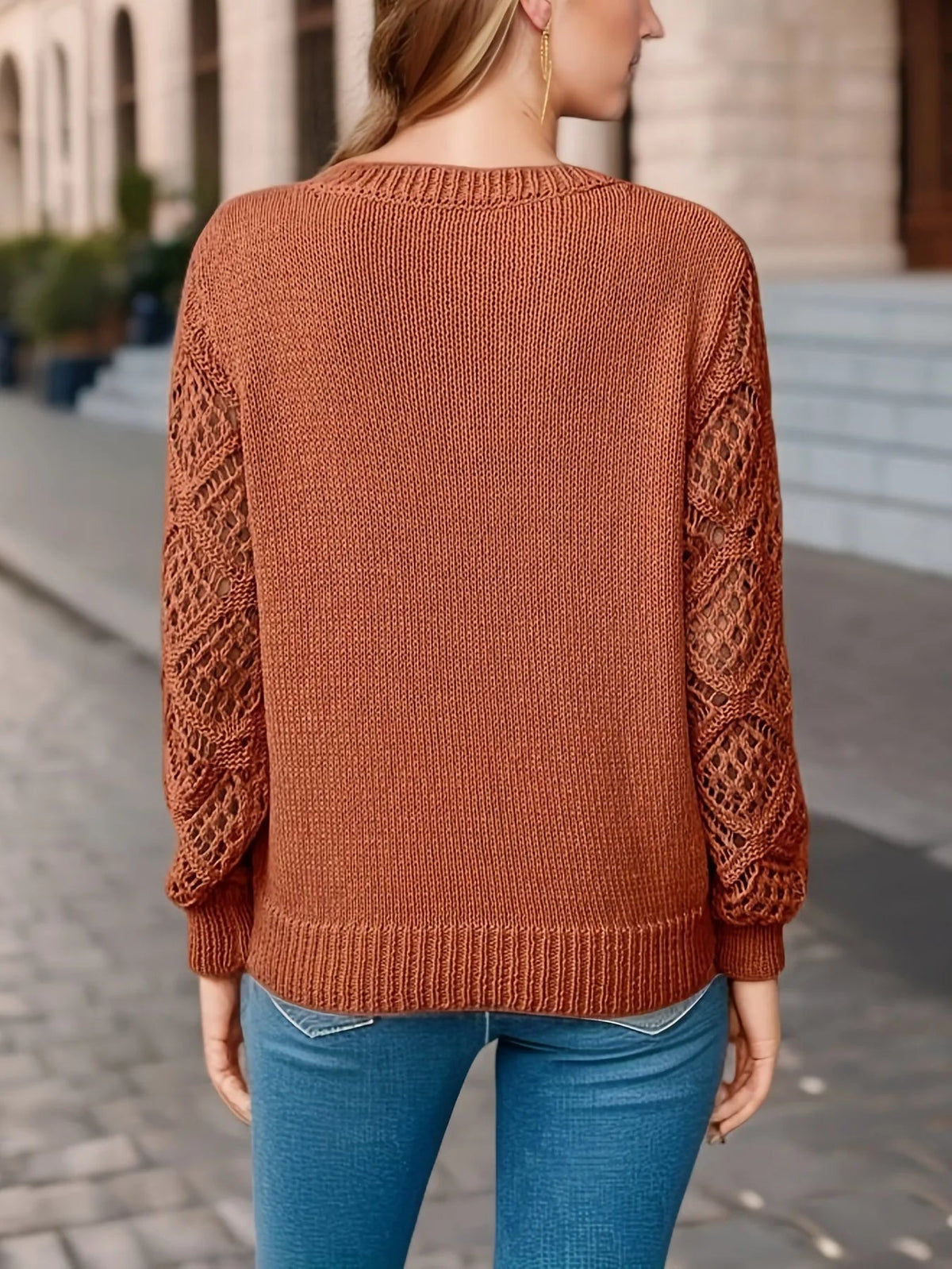 Women's Long-Sleeved V-Neck Knitted Jumper in Classic Fit