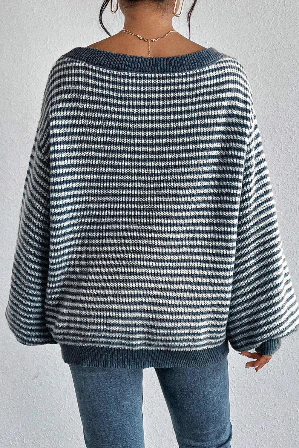 Women's Off-the-Shoulder Knitted Jumper with Clean Workmanship
