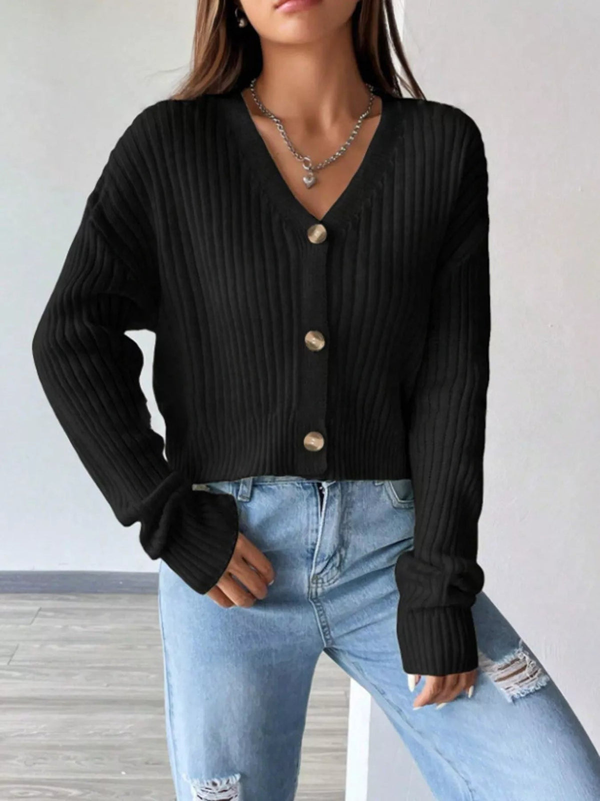 Women's Short V-Neck Cardigan in Comfortable Stretch Knit