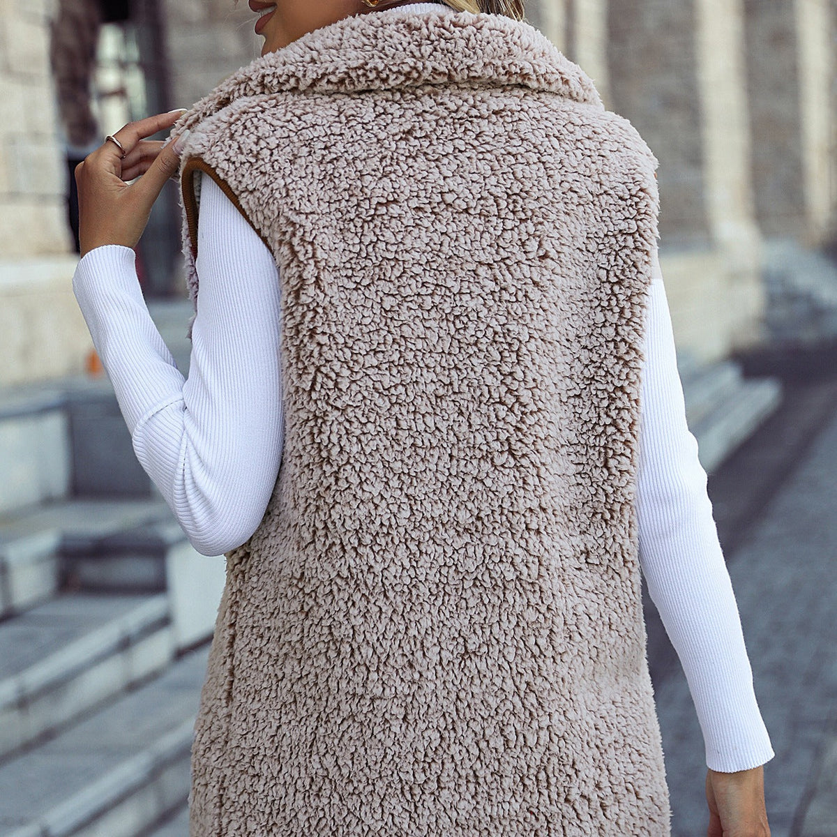 Women's Sleeveless Hooded Cardigan with Pockets in Speckled Fleece