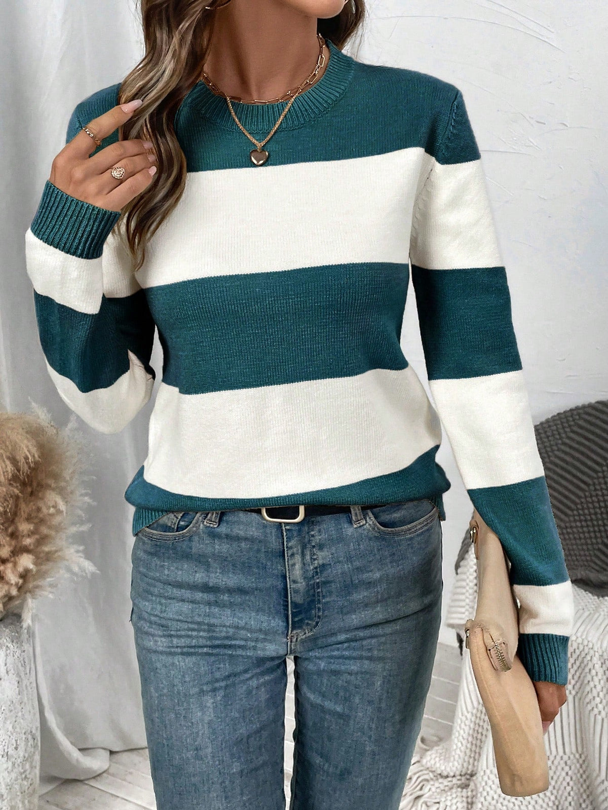 Women's Striped Long Sleeve Crew Neck Jumper in Soft Fabric