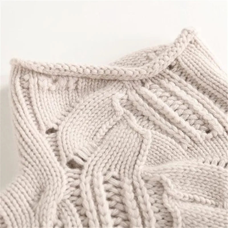 Women's Turtleneck Cable Knit Jumper with Lightweight Design