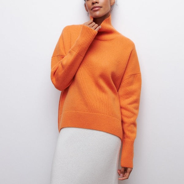 Women's Turtleneck Jumper with Casual Fit and Long Sleeves
