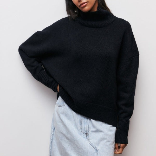 Women's Turtleneck Jumper with Casual Fit and Long Sleeves