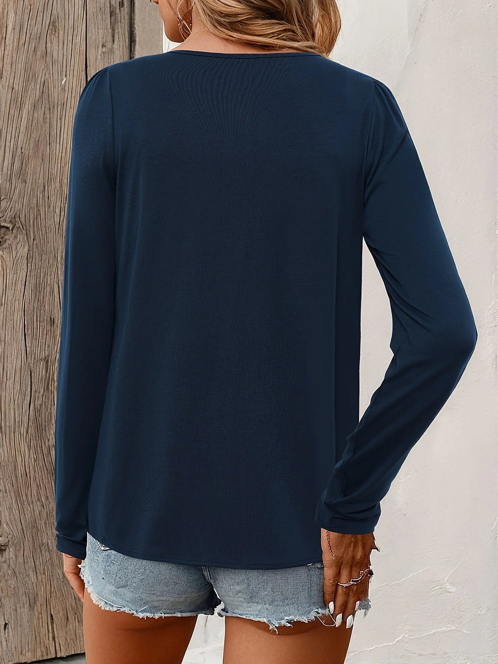 Women's Pintuck Round Neck Long Sleeve Blouse