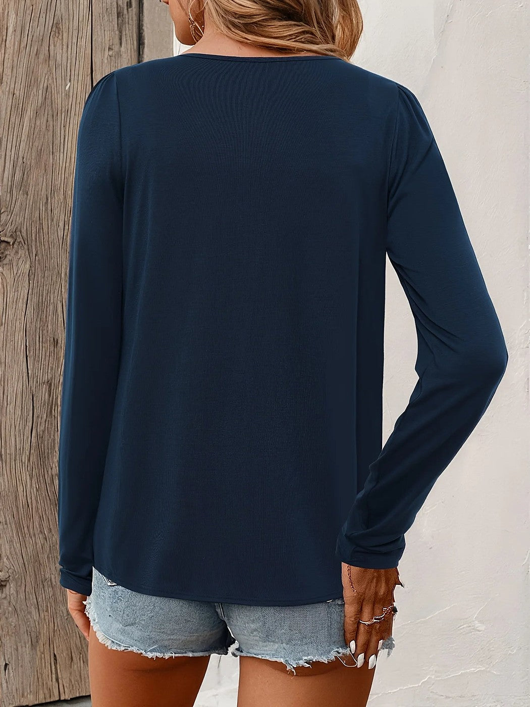 Women's Pintuck Round Neck Long Sleeve Blouse
