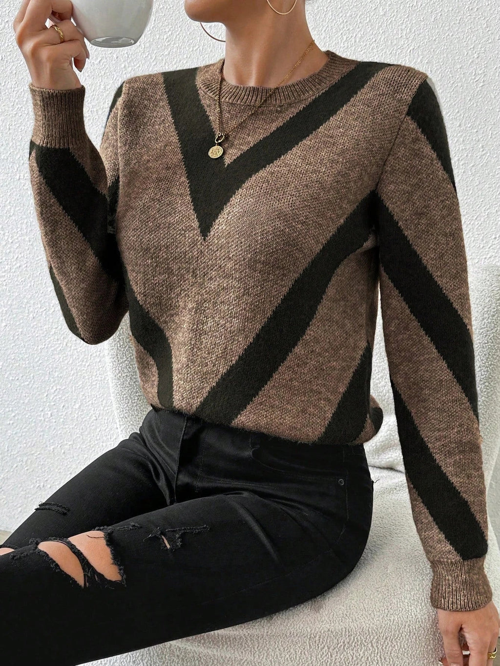 Women's Patterned Round Neck Knitted Jumper
