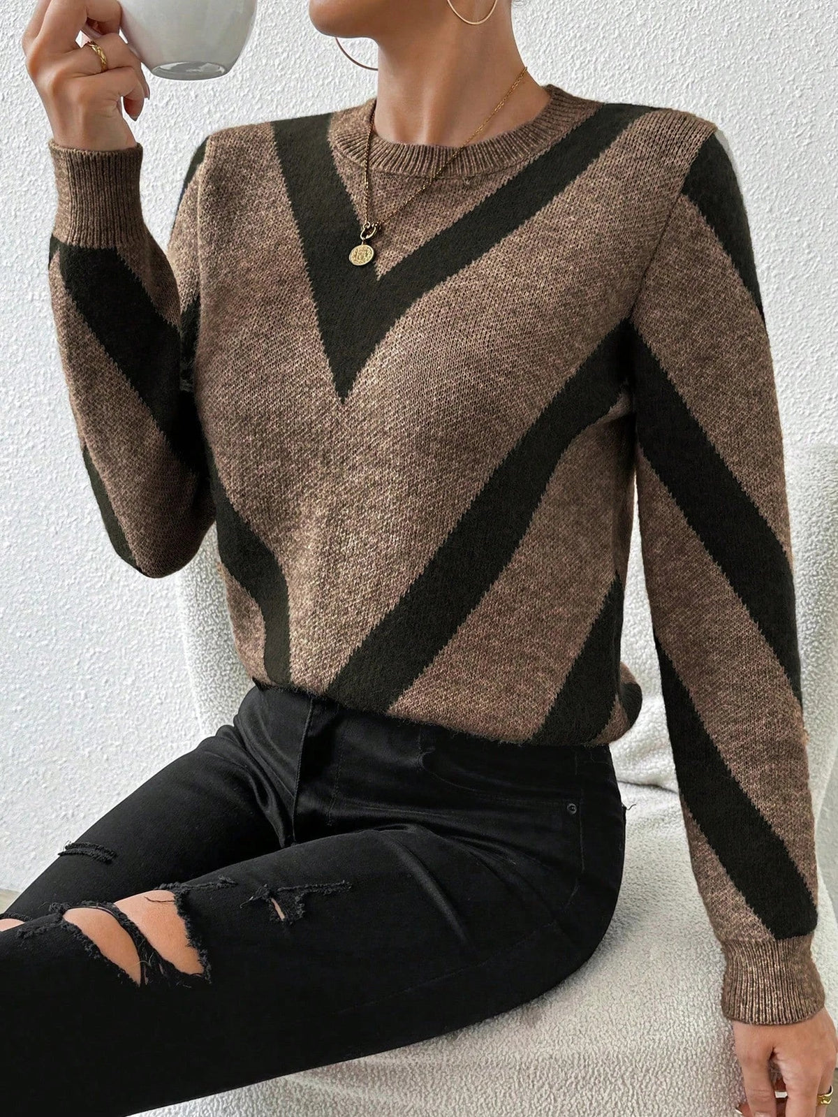 Women's Patterned Round Neck Knitted Jumper